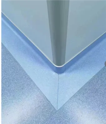 Kompletní průvodce odstraňováním skvrn od lepidla z PVC podlahy